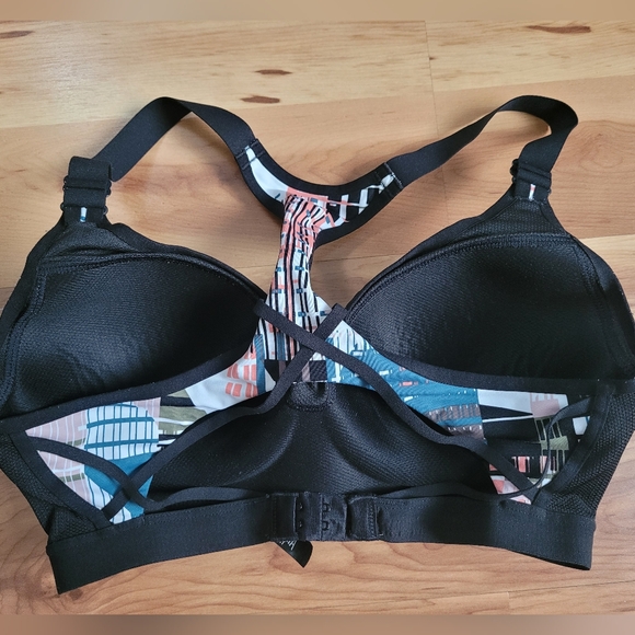 Victoria's Secret Sport Bra 32 D - Picture 2 of 4